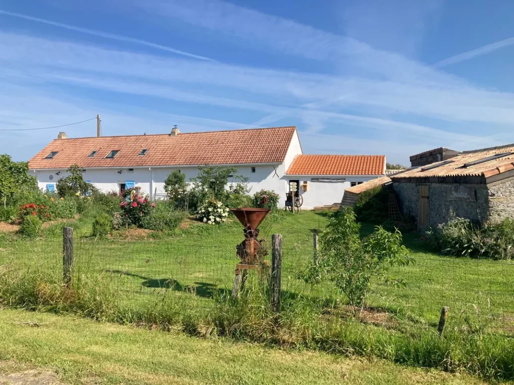 Ferme devant